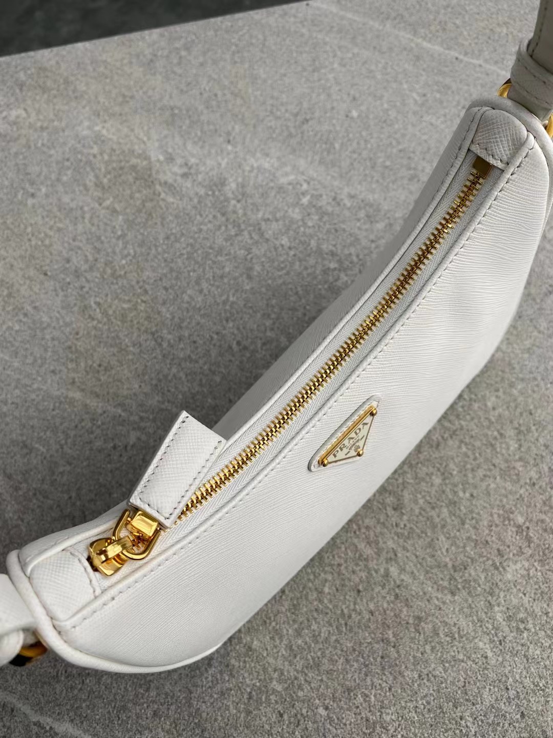 PRADA Re-Edition Saffiano leather mini bag White/Gold Hardware