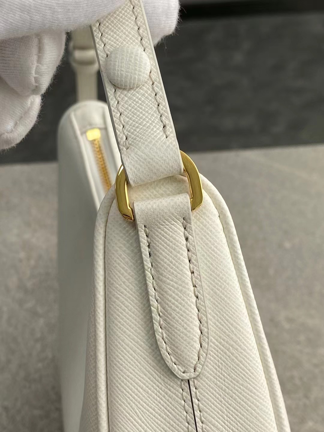 PRADA Re-Edition Saffiano leather mini bag White/Gold Hardware