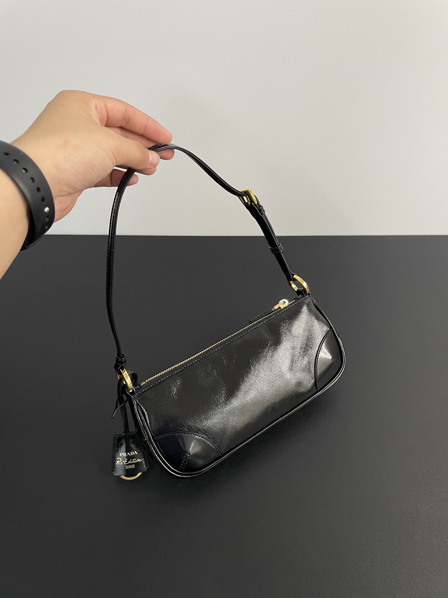 PRADA Re-Edition 2002 small leather shoulder bag Black/Gold Hardware