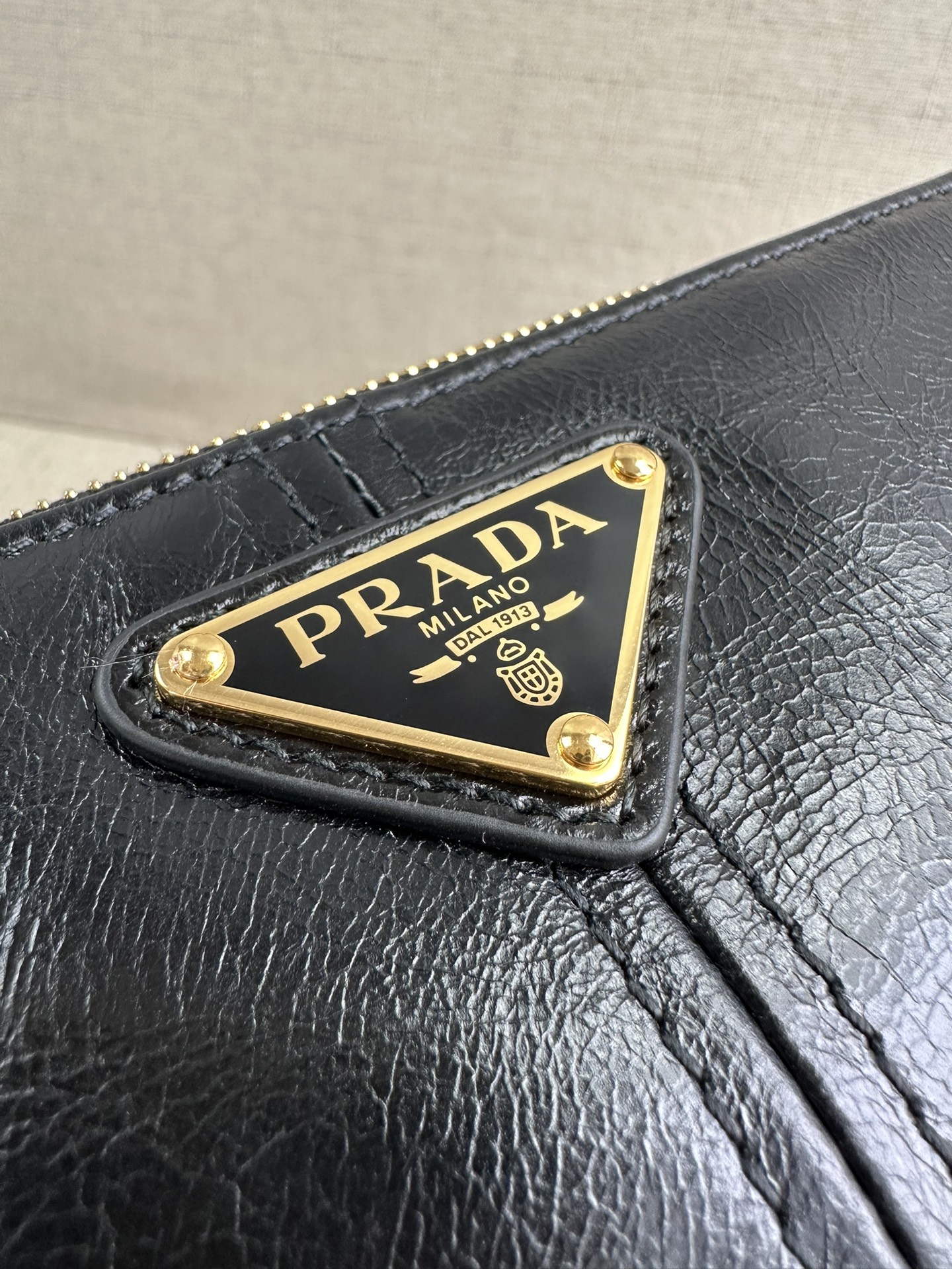 PRADA Re-Edition 2002 medium leather shoulder bag Black/Gold Hardware