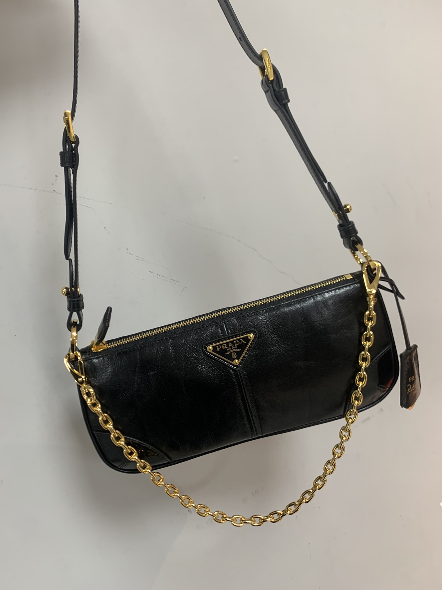 PRADA Re-Edition 2002 medium leather shoulder bag Black/Gold Hardware