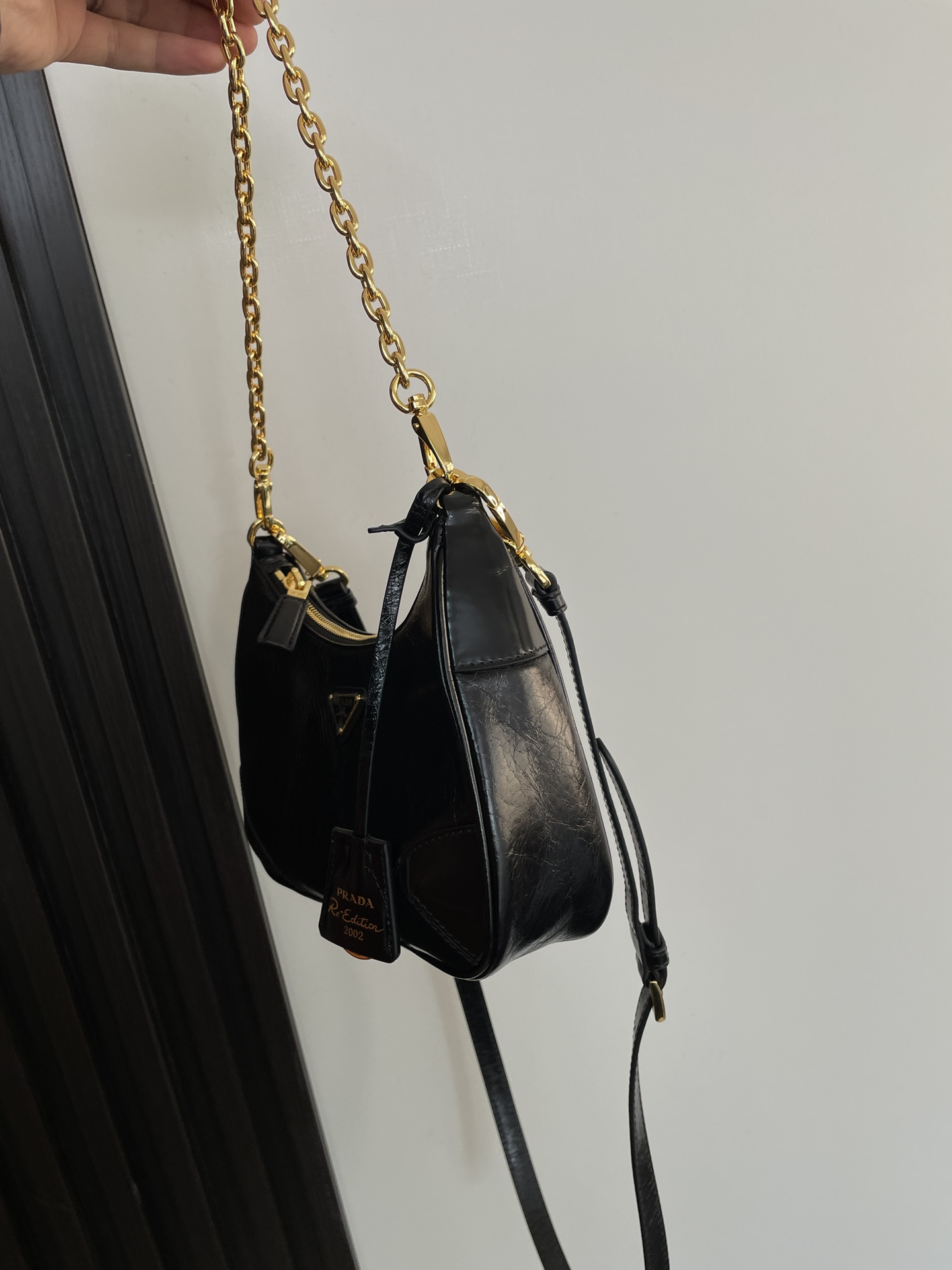 PRADA Re-Edition 2002 leather shoulder bag Black/Gold Hardware