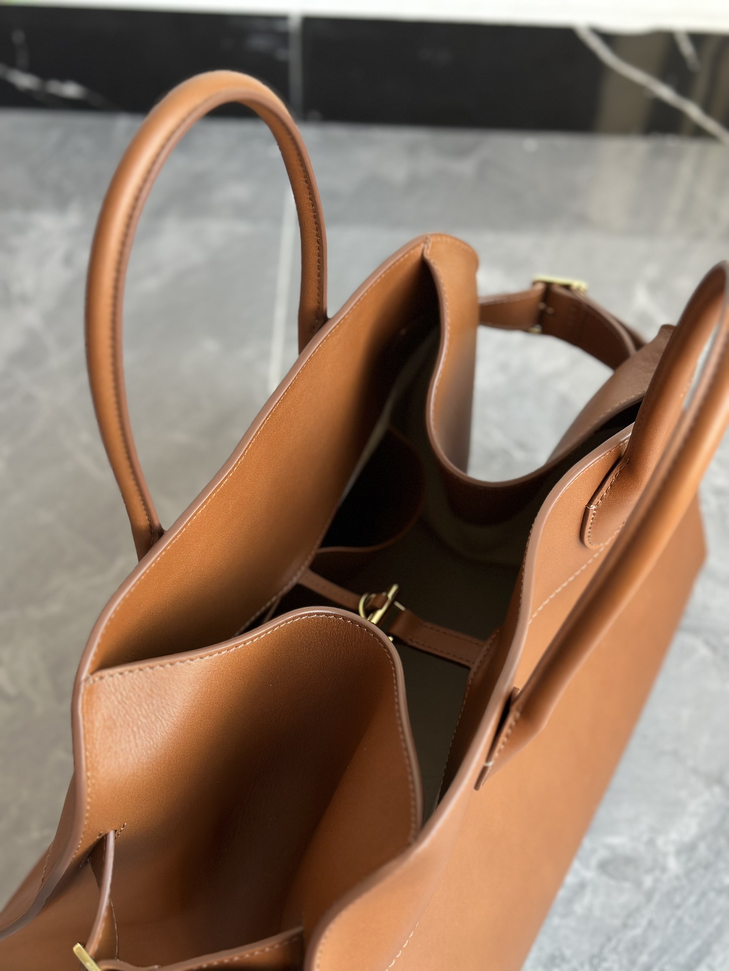 THE ROW Soft Margaux 15 Bag in Leather Cuir/Gold Hardware