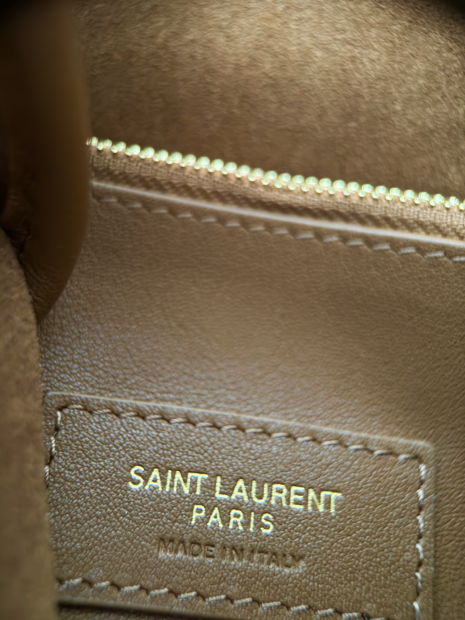 SAINT LAURENT LE 5 À 7 Supple Small bag in grained leather Fox